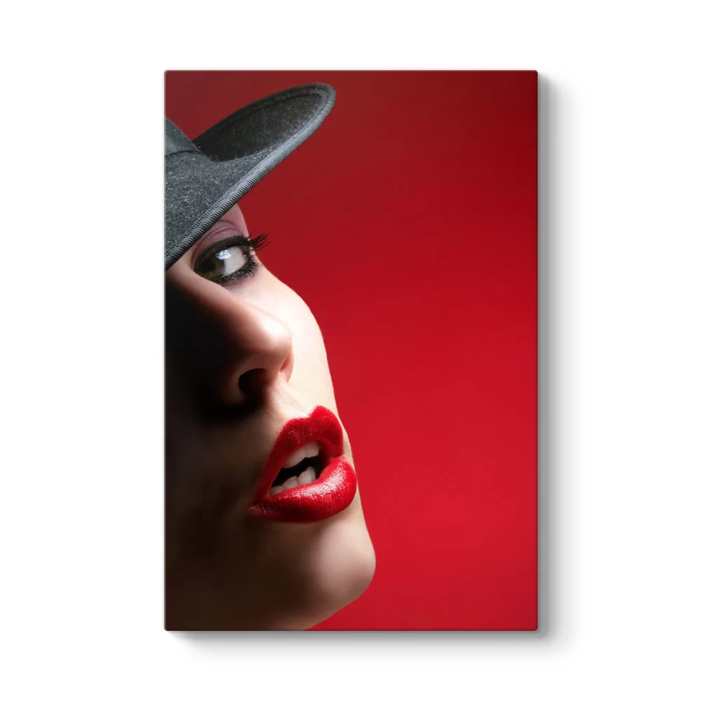 Lipped Women Tablosu - Model 2